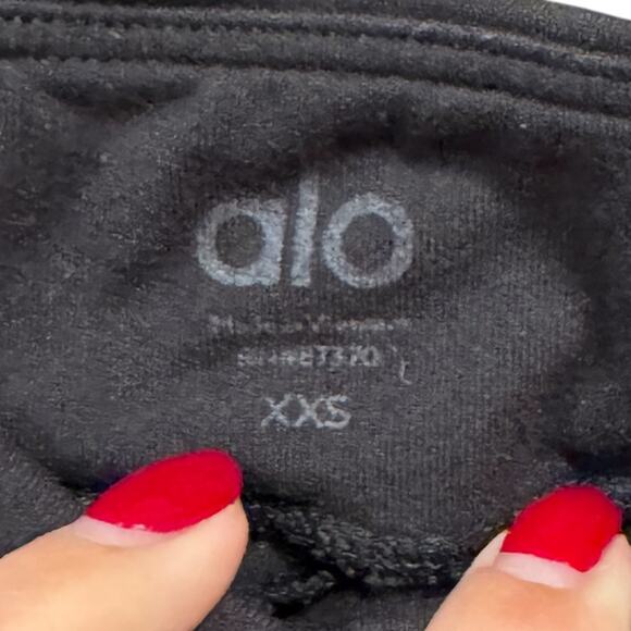 Alo Airbrush High-Waist Flutter Legging Size XXS (00-0) Black - Picture 5 of 7